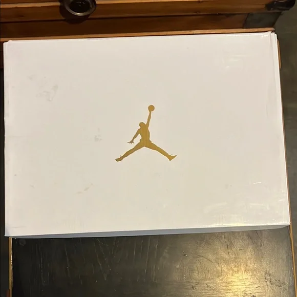 AIR JORDAN 1 LOW LT IRON ORE SIREN RED SIZE 9.5 MENS 11.5 WOMENS - Picture 11 of 14